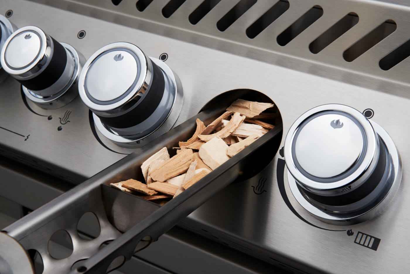 Patio Elegance Gas Grill with Infrared Rear Burner - Prestige PRO™ 665 Built In